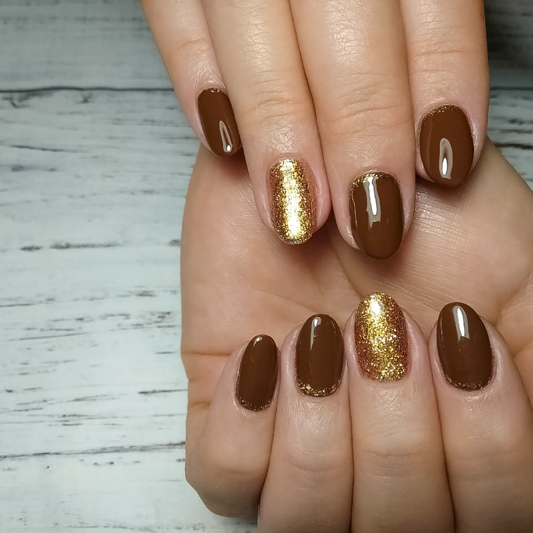 nails